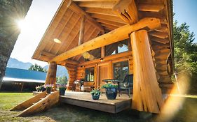 Bella Coola Grizzly Tours