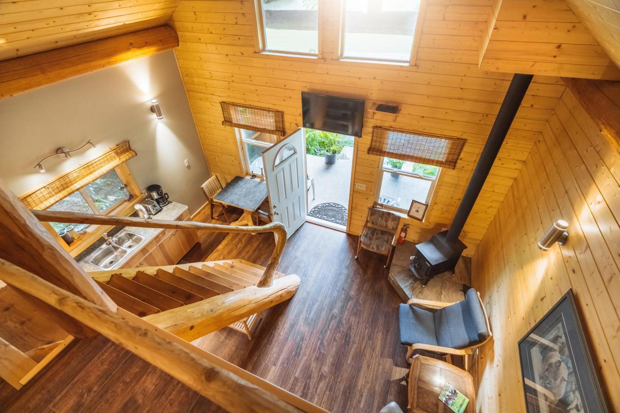 Bella Coola Grizzly Tours And Resort Hagensborg Exterior photo