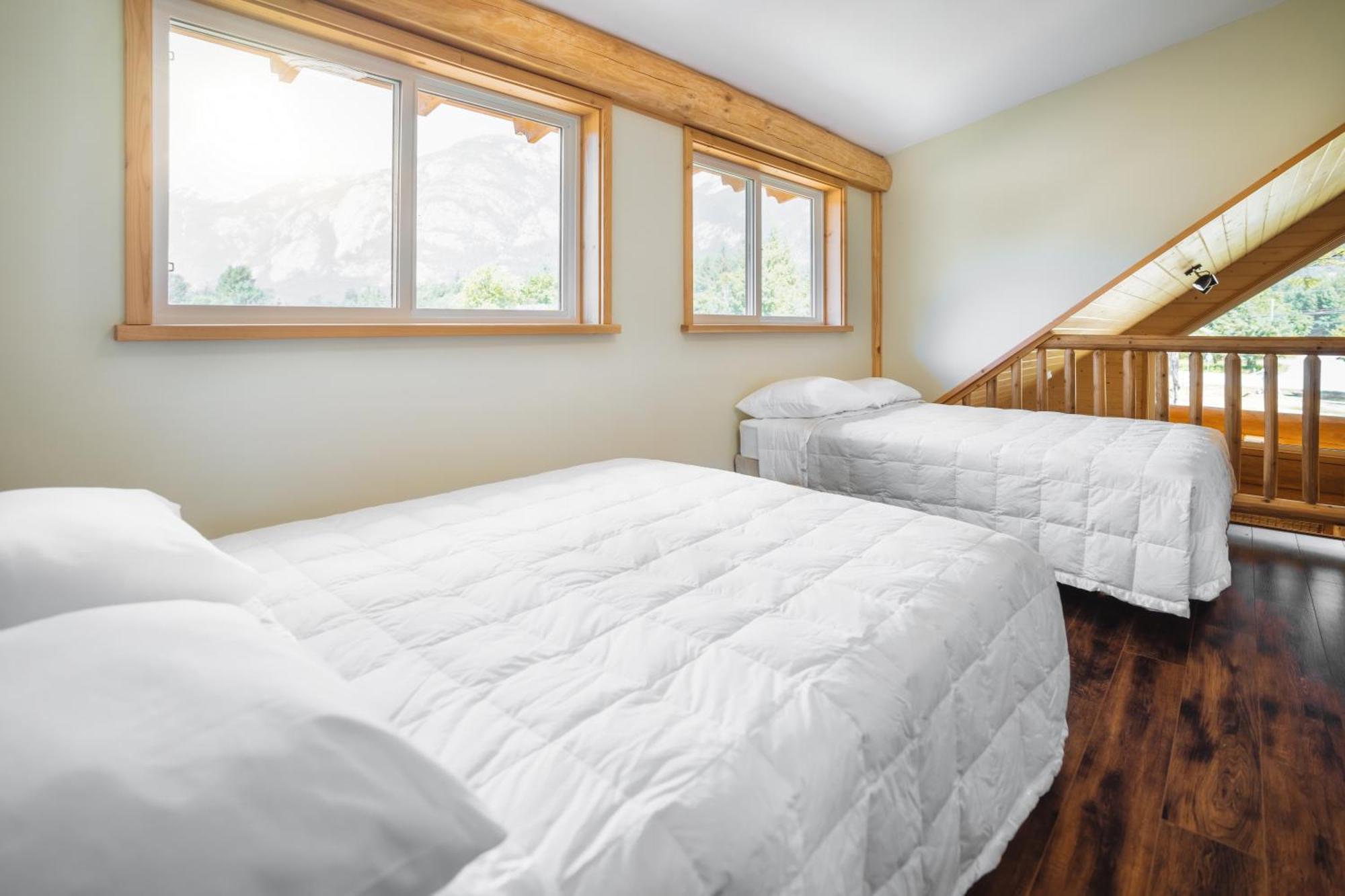 Bella Coola Grizzly Tours And Resort Hagensborg Exterior photo